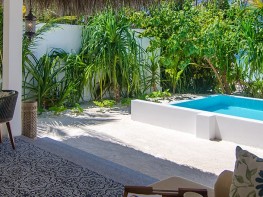 beachvillapool1