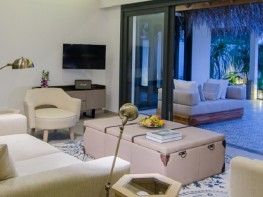 TwinBeachMainRoom_1600x456